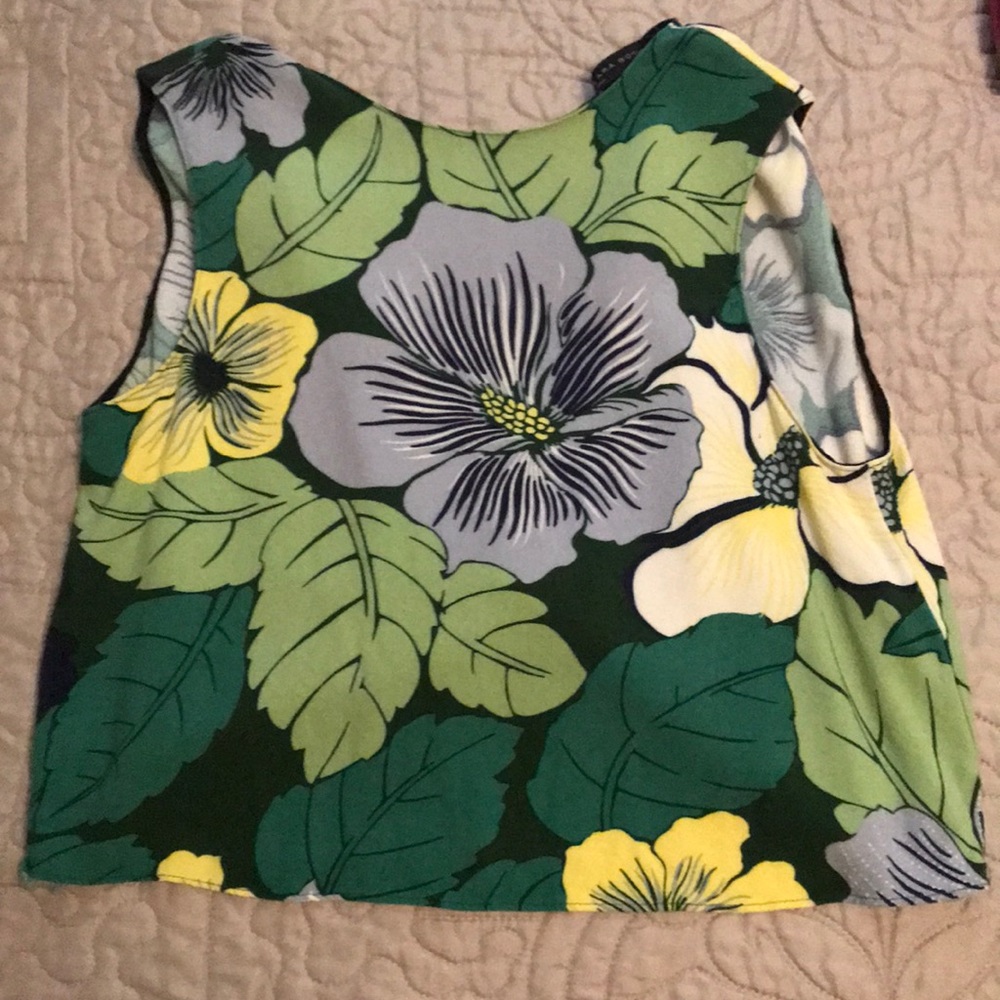 Zara floral crop top with open back.